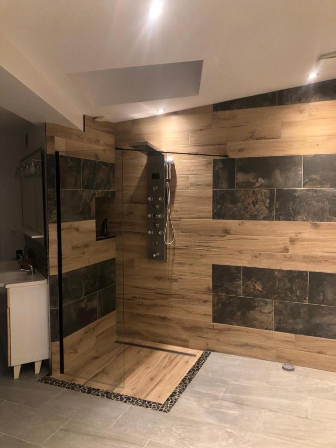 Au Coeur Du Senechal Apartment Marquise Luaran gambar