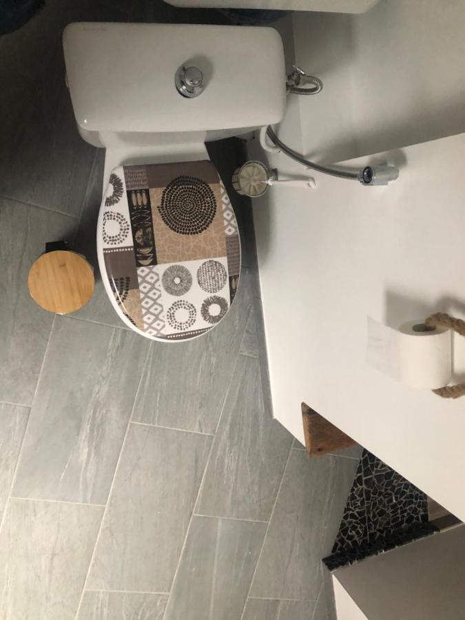 Au Coeur Du Senechal Apartment Marquise Luaran gambar