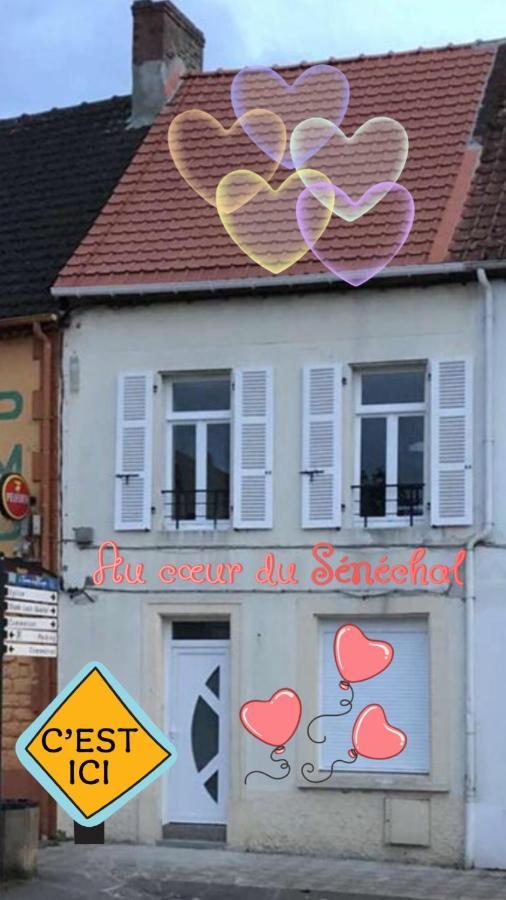 Au Coeur Du Senechal Apartment Marquise Luaran gambar
