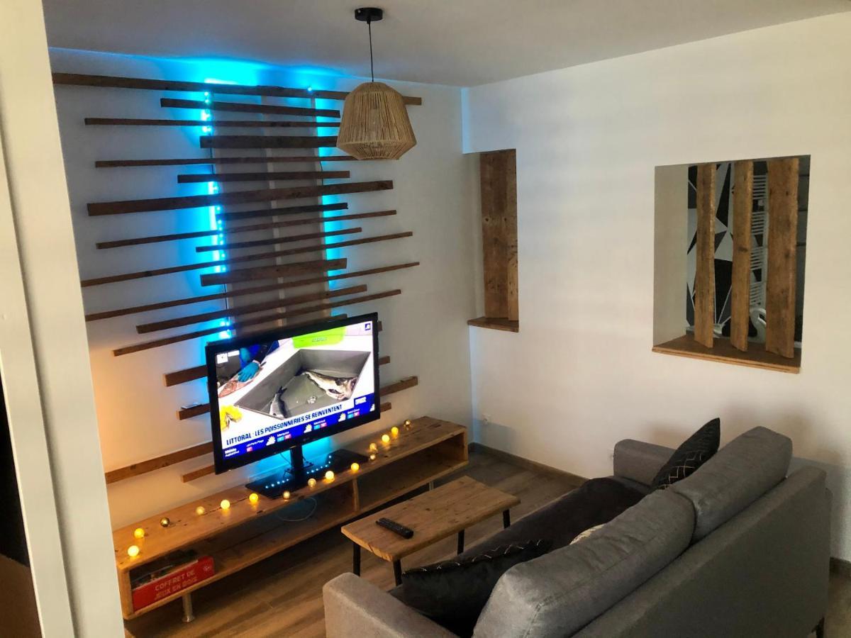 Au Coeur Du Senechal Apartment Marquise Luaran gambar