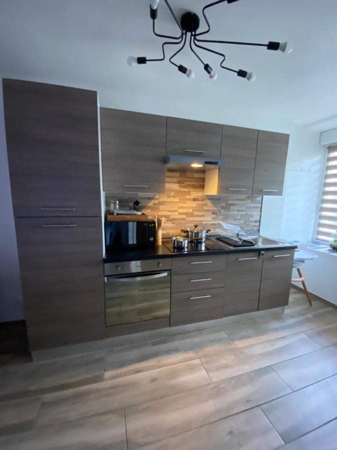 Au Coeur Du Senechal Apartment Marquise Luaran gambar