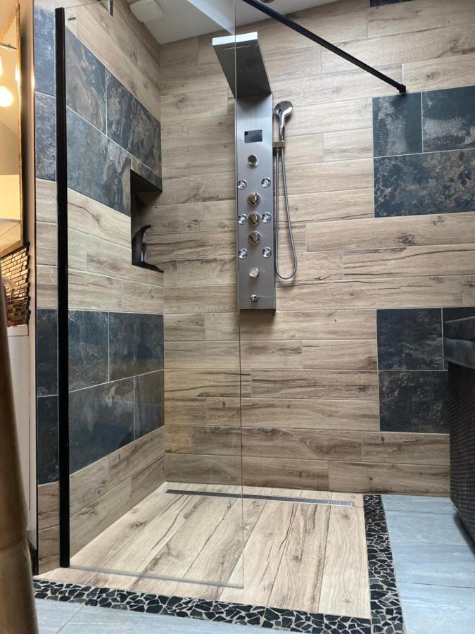Au Coeur Du Senechal Apartment Marquise Luaran gambar