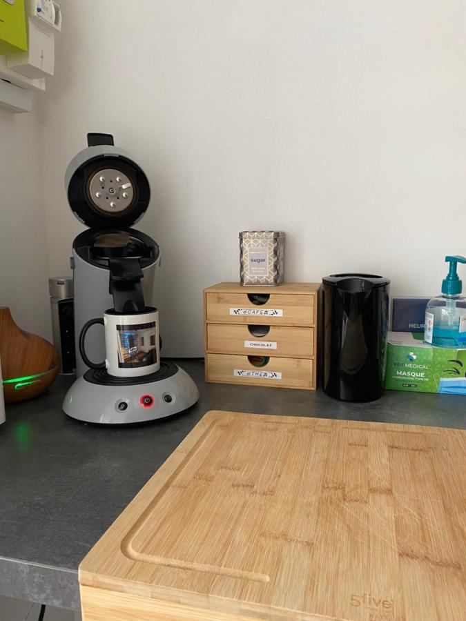 Au Coeur Du Senechal Apartment Marquise Luaran gambar