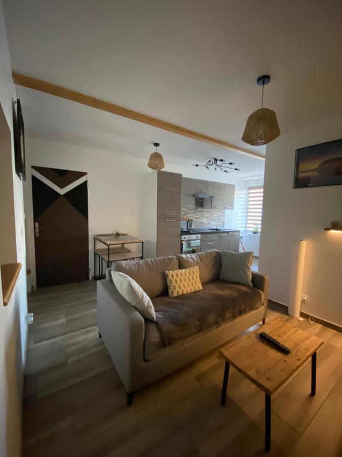 Au Coeur Du Senechal Apartment Marquise Luaran gambar